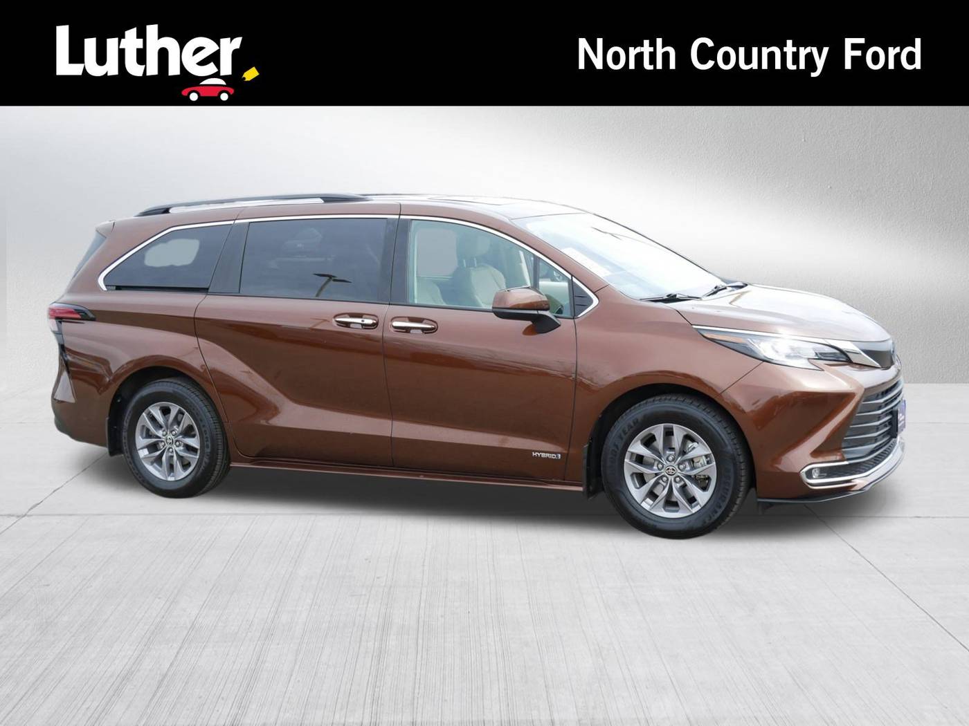 2021 Toyota Sienna XLE — Minivan — 65,032 mi — Coon Rapids, MN