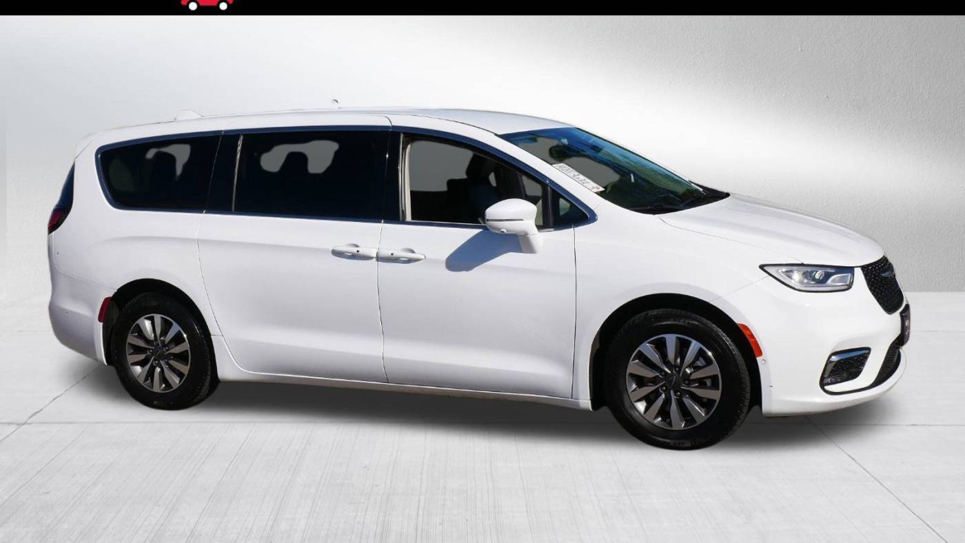2022 Chrysler Pacifica Hybrid Touring L — Minivan — 75,587 mi — Coon Rapids, MN