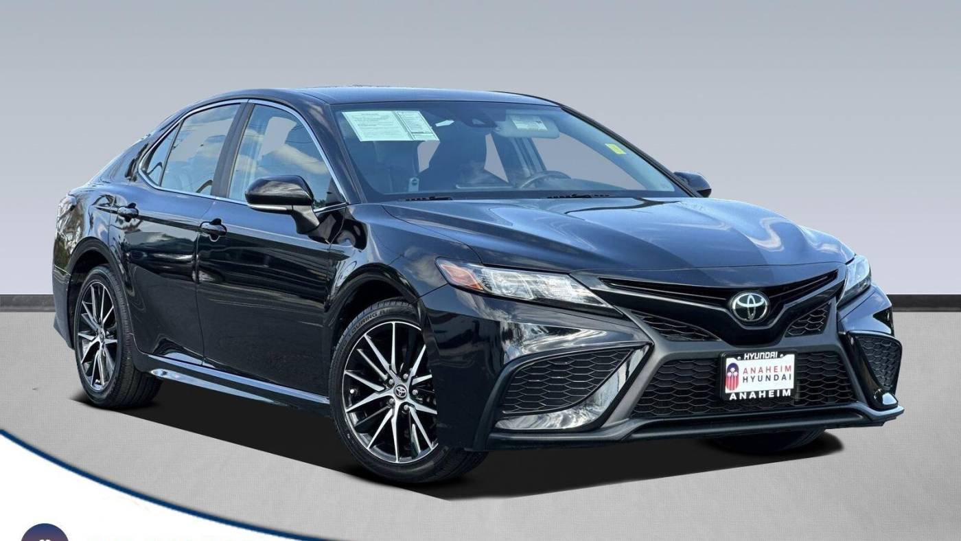 2022 Toyota Camry SE — Sedan — 74,939 mi — Anaheim, CA