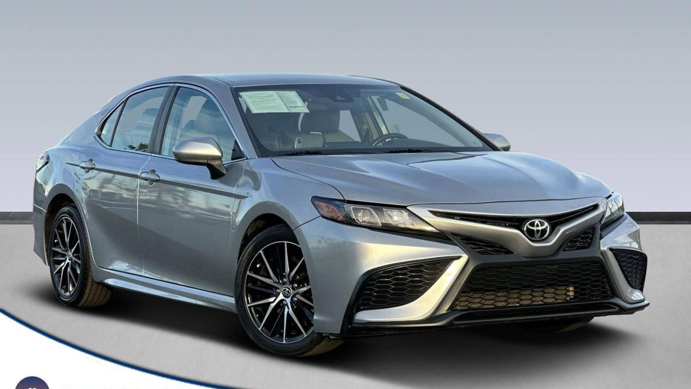 2021 Toyota Camry SE — Sedan — 74,184 mi — Anaheim, CA