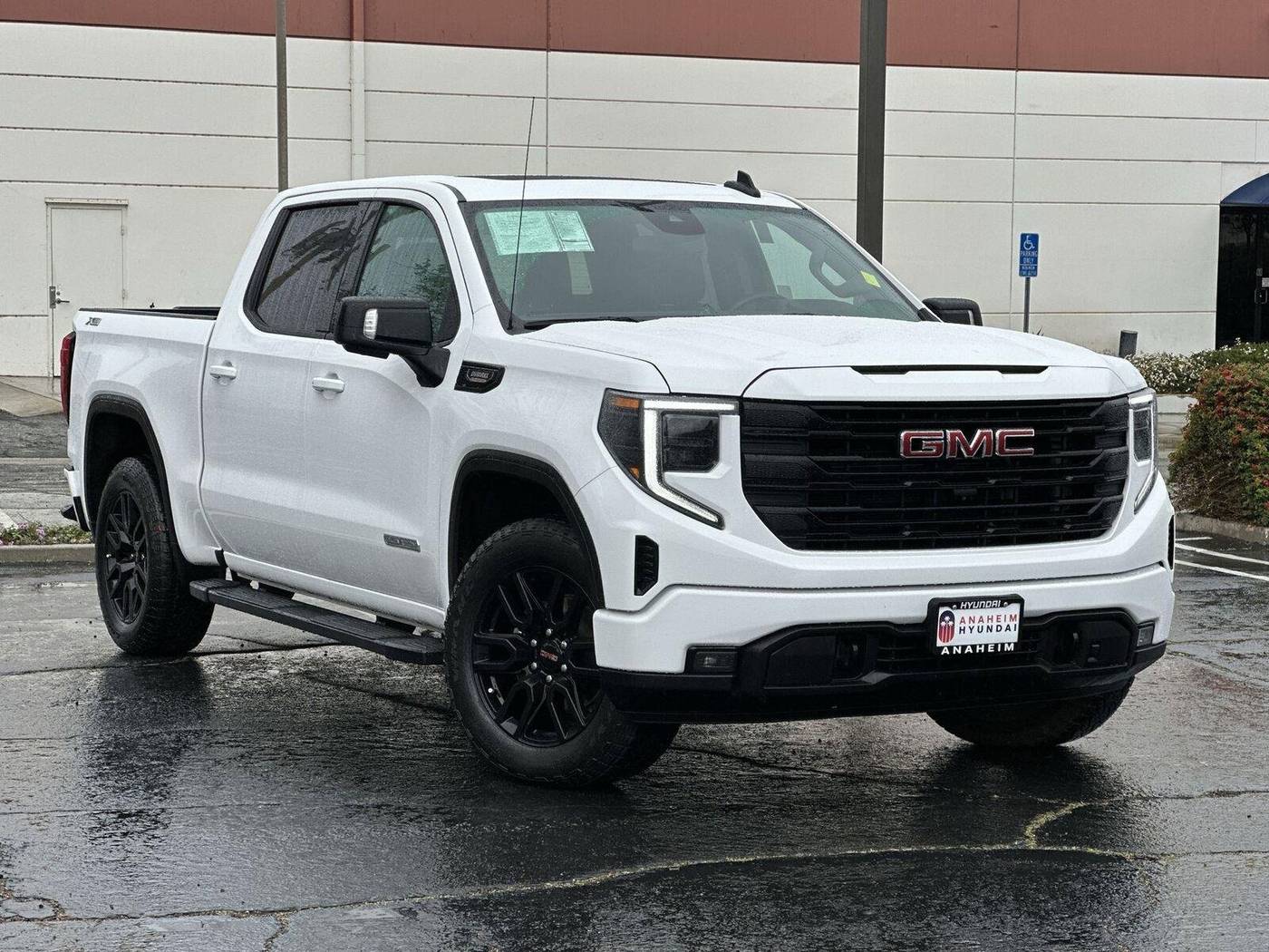 2023 GMC Sierra 1500 Elevation — Pickup Truck — 17,581 mi — Anaheim, CA