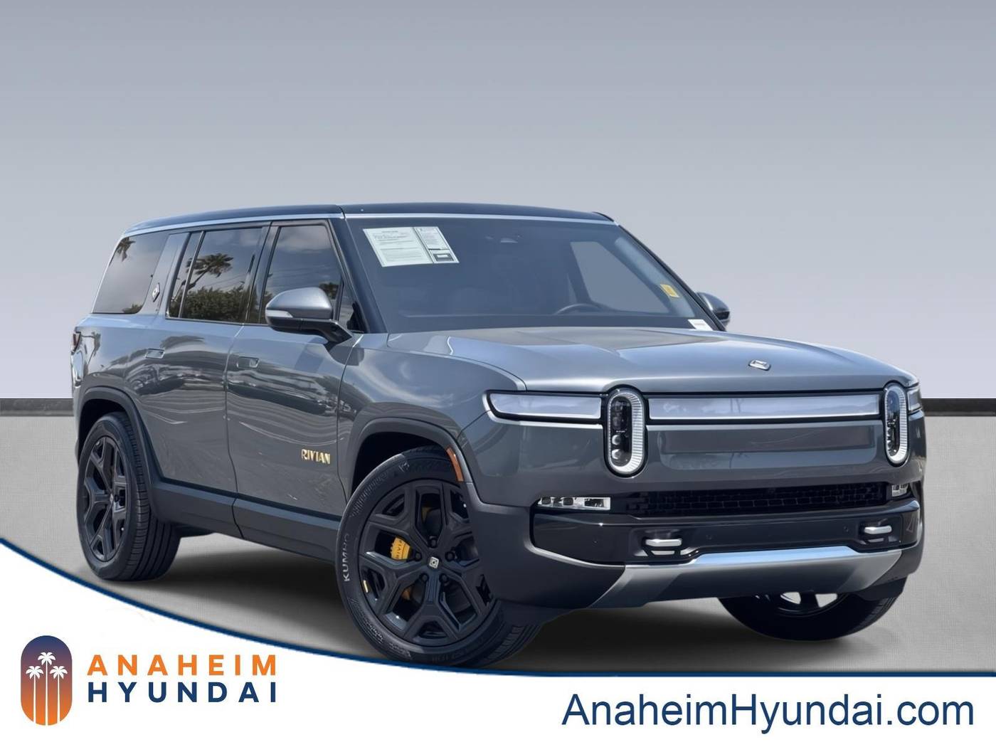 2023 Rivian R1S