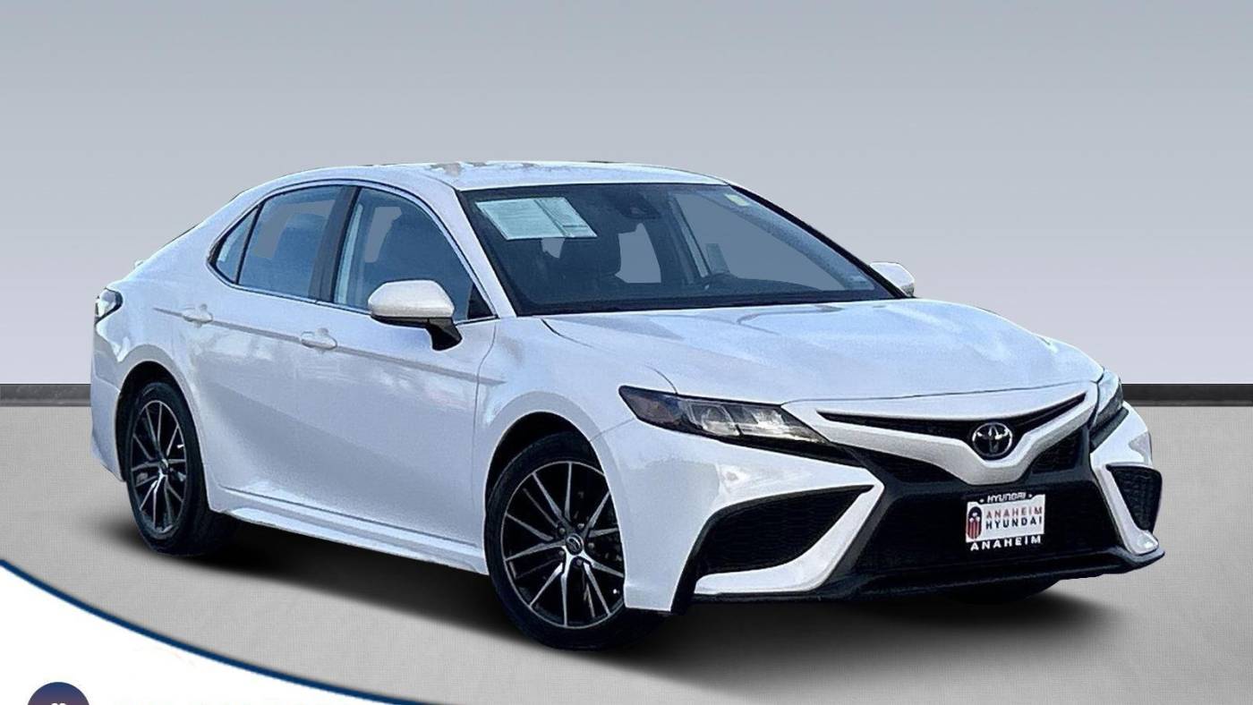 2021 Toyota Camry SE — Sedan — 72,533 mi — Anaheim, CA