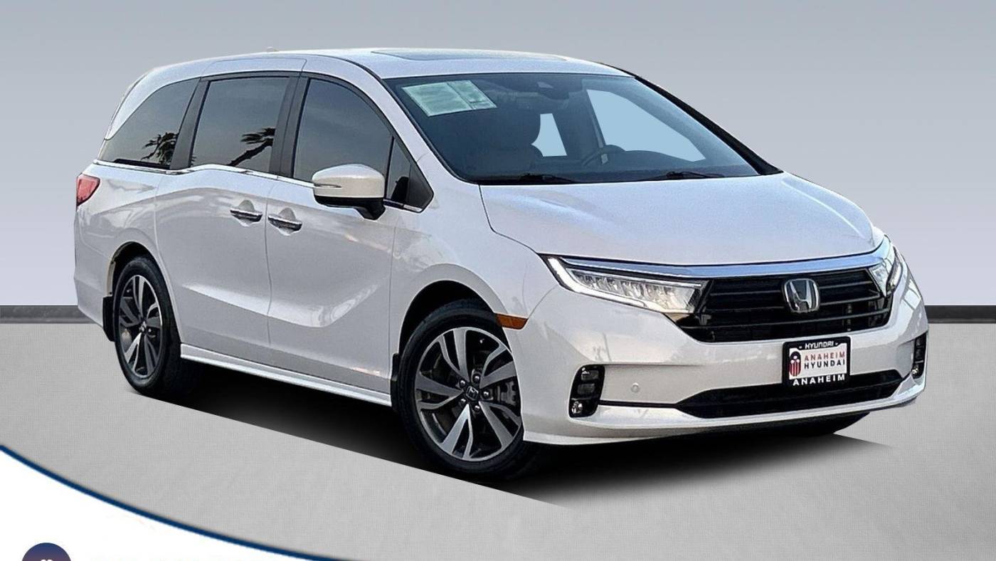 2023 Honda Odyssey Touring — Minivan — 17,746 mi — Anaheim, CA