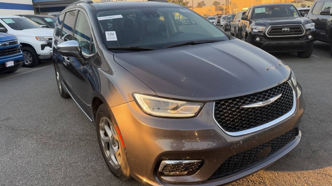 2022 Chrysler Pacifica Limited — Minivan — 49,072 mi — Anaheim, CA