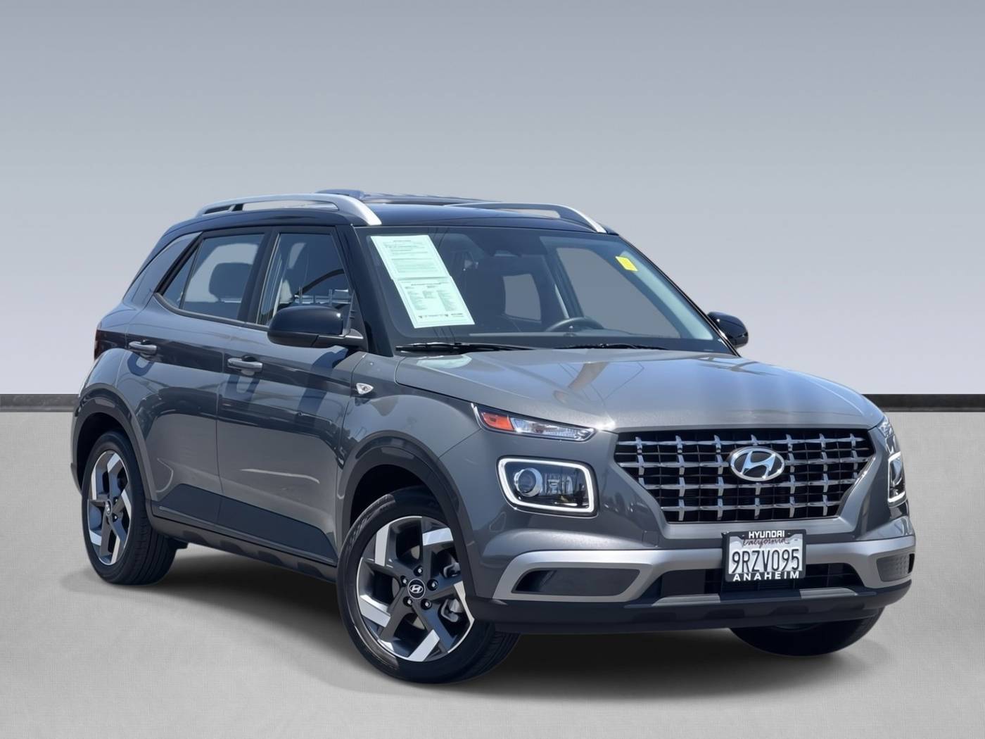 2024 Hyundai Venue Limited — SUV — 3,568 mi — Anaheim, CA