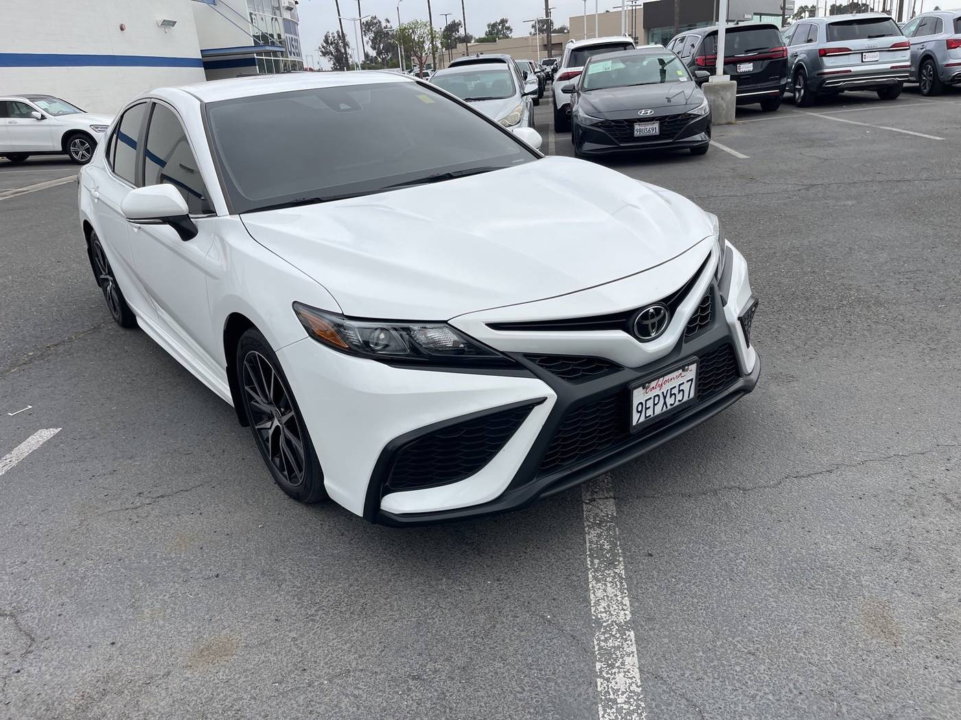 2023 Toyota Camry SE — Sedan — 28,341 mi — Anaheim, CA