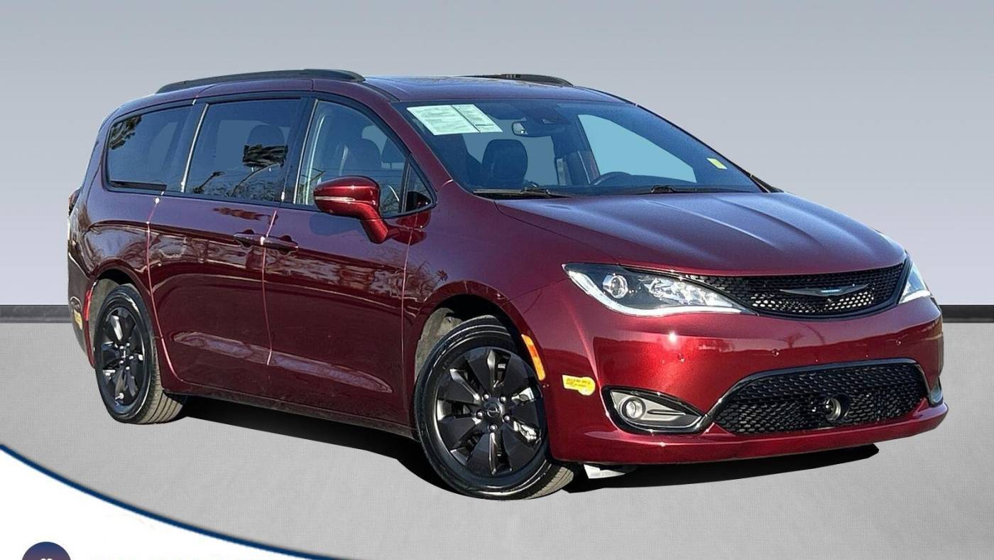 2020 Chrysler Pacifica Hybrid Limited — Minivan — 34,204 mi — Anaheim, CA