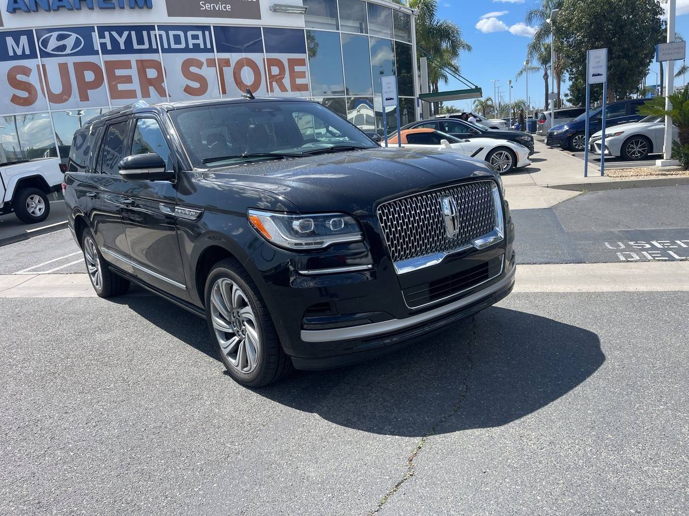 2022 Lincoln Navigator Reserve — SUV — 51,968 mi — Anaheim, CA