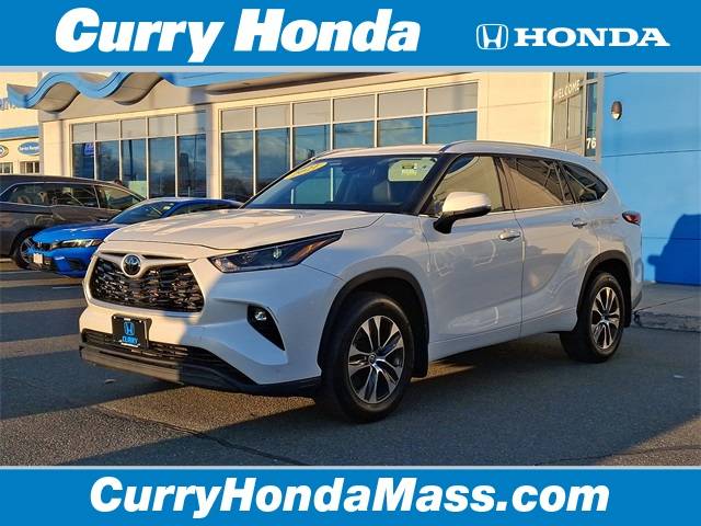 2021 Toyota Highlander XLE — SUV — 20,992 mi — Chicopee, MA