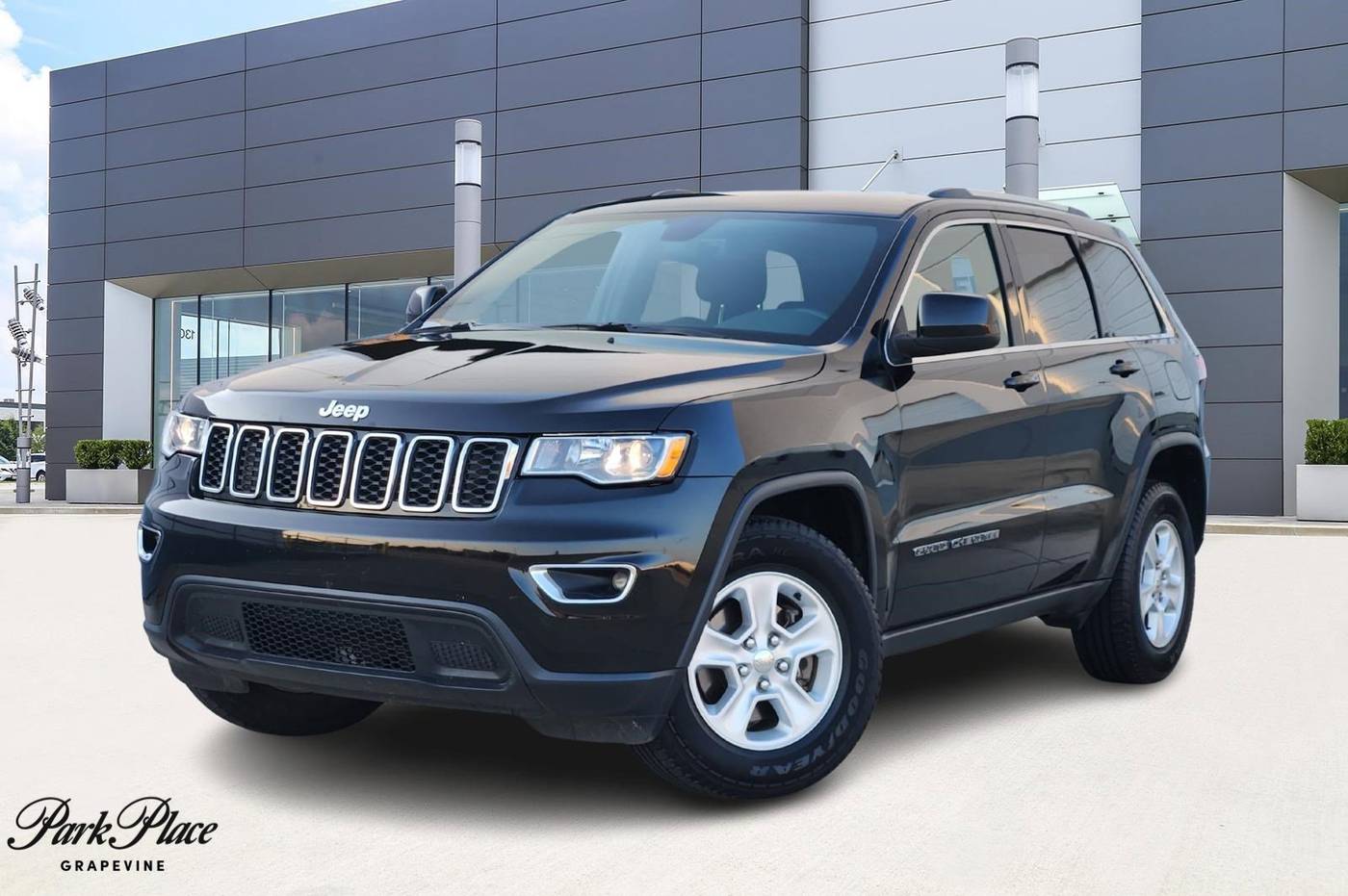 2017 Jeep Grand Cherokee Laredo — SUV — 107,787 mi — Grapevine, TX