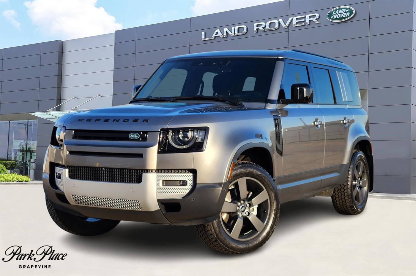 2025 Land Rover Defender S — SUV — 5,904 mi — Grapevine, TX