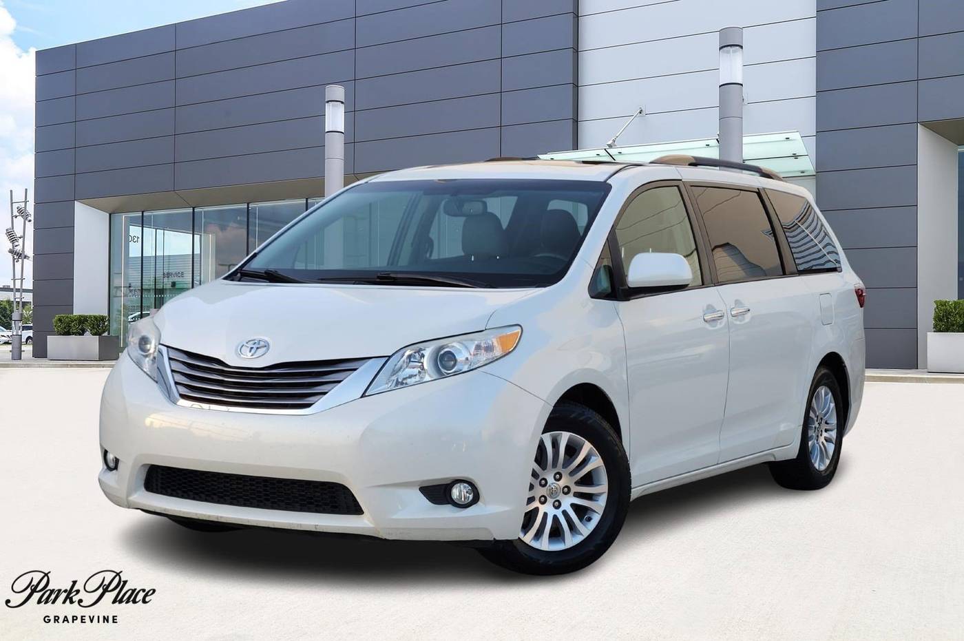 2017 Toyota Sienna XLE — Minivan — 134,609 mi — Grapevine, TX