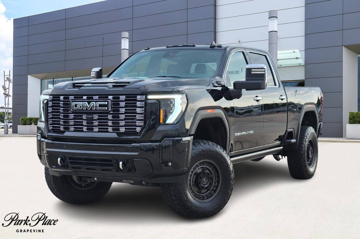 2025 GMC Sierra 2500HD Denali Ultimate — Pickup Truck — 12,016 mi — Grapevine, TX