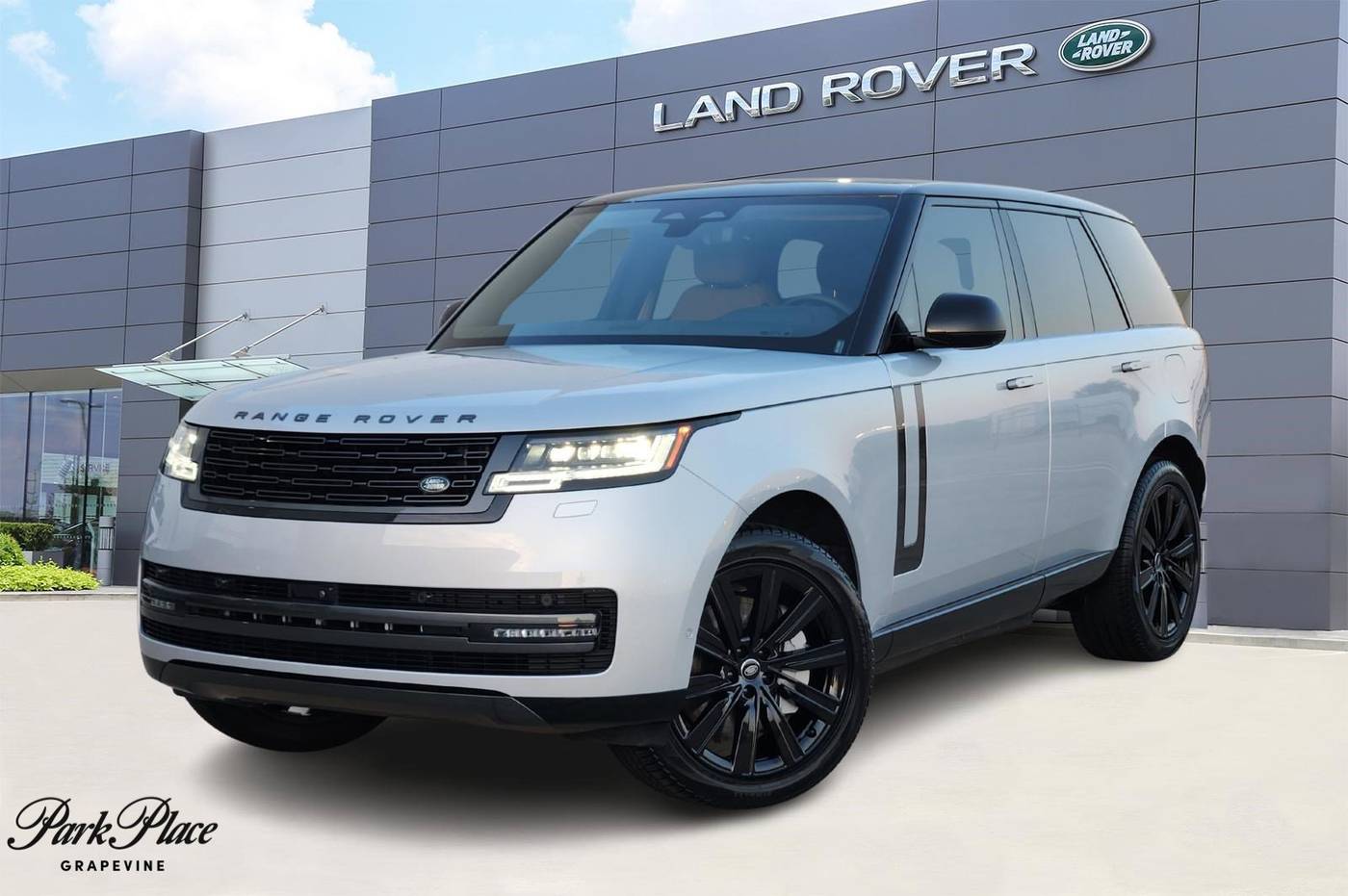 2025 Land Rover Range Rover SE — SUV — 7,811 mi — Grapevine, TX