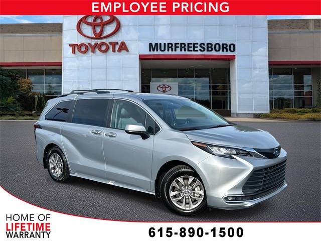 2022 Toyota Sienna XLE — Minivan — 30,314 mi — Murfreesboro, TN