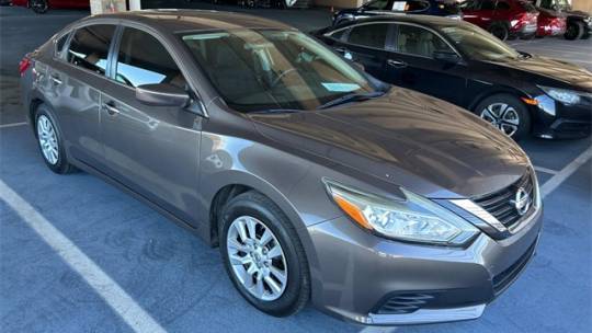 2016 Nissan Altima 2.5 SV — Sedan — 129,749 mi — Murfreesboro, TN