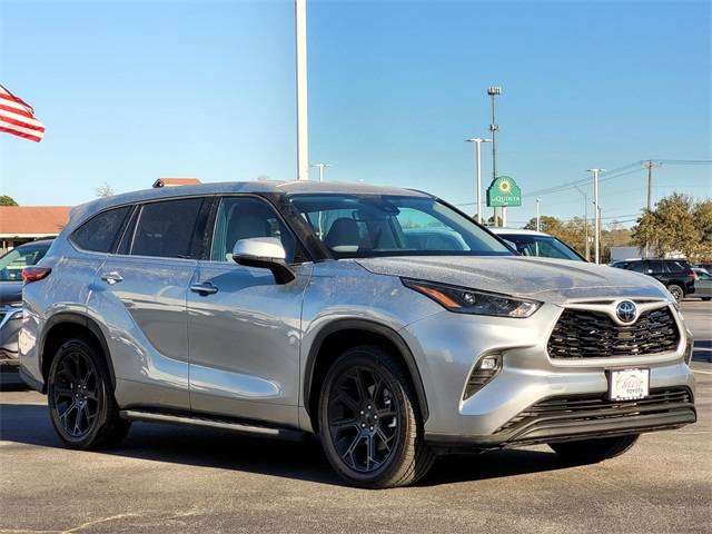 2022 Toyota Highlander LE — SUV — 40,219 mi — Tyler, TX