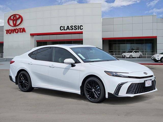 2025 Toyota Camry Hybrid LE — Sedan — 5,684 mi — Tyler, TX