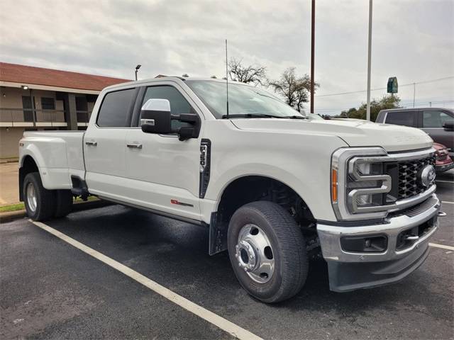 2023 Ford Super Duty F-350 LARIAT — Pickup Truck — 26,551 mi — Tyler, TX
