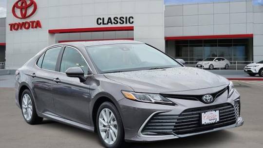 2024 Toyota Camry LE — Sedan — 33,941 mi — Tyler, TX