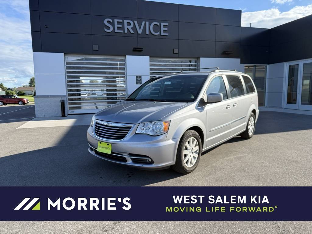 2015 Chrysler Town & Country Touring — Minivan — 105,498 mi — West Salem, WI