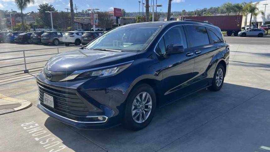 2023 Toyota Sienna XLE — Minivan — 62,669 mi — Torrance, CA