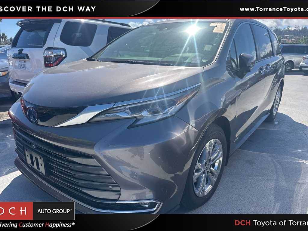 2021 Toyota Sienna Platinum — Minivan — 49,245 mi — Torrance, CA