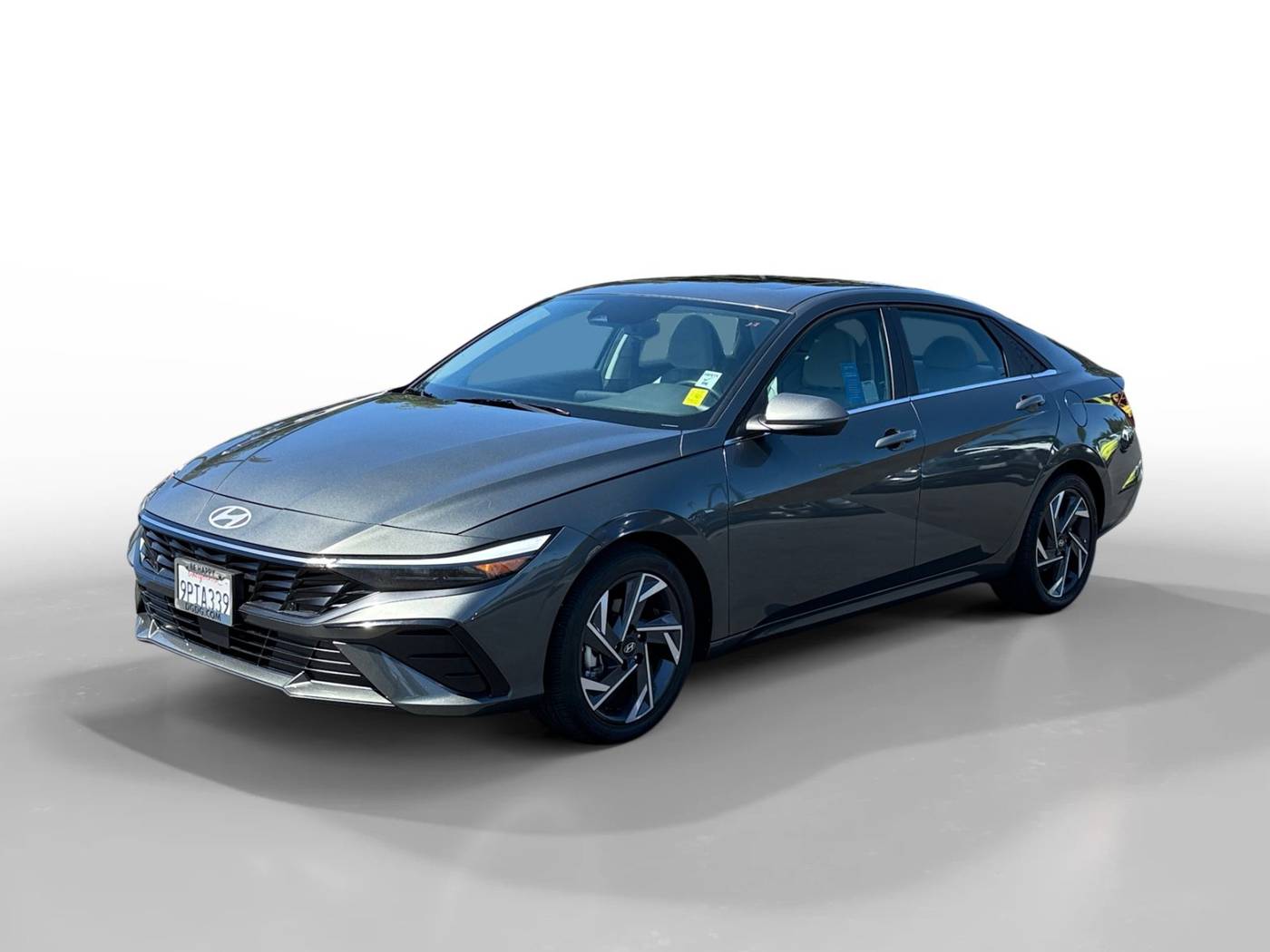 2025 Hyundai Elantra Limited — Sedan — 8,422 mi — San Jose, CA