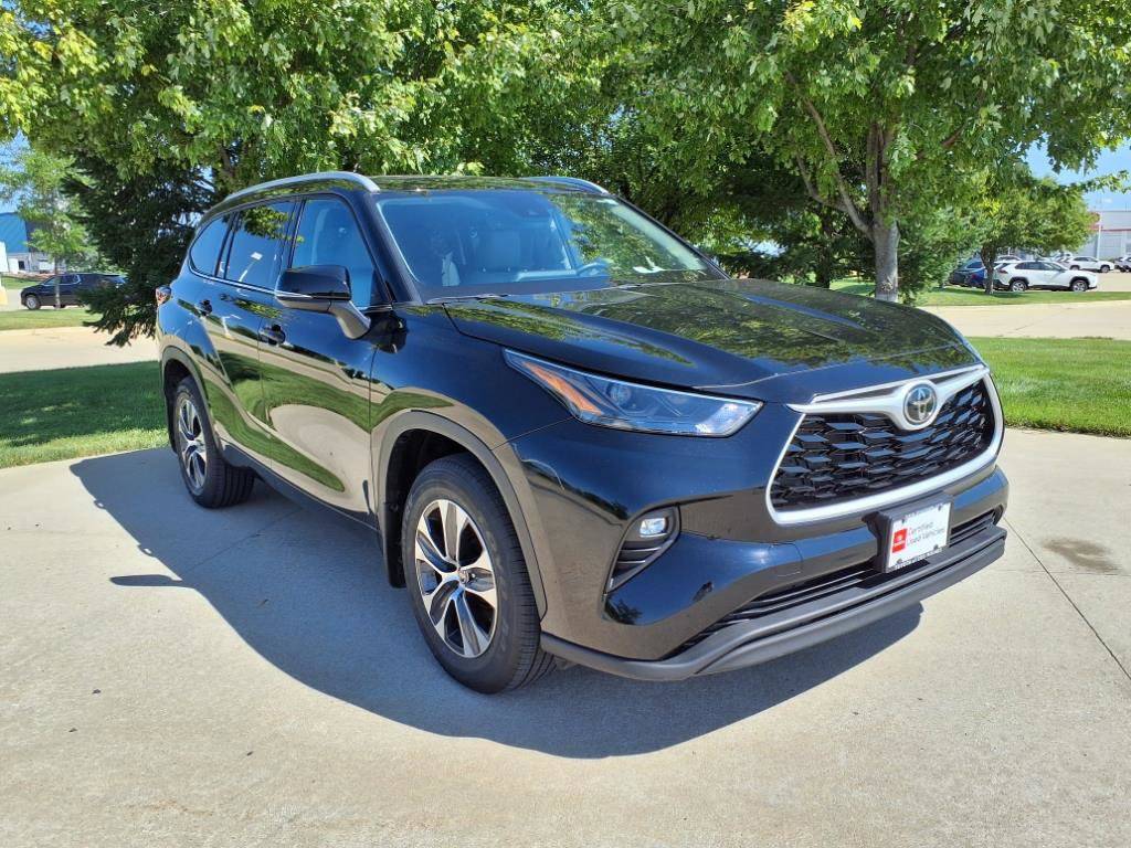 2022 Toyota Highlander XLE — SUV — 30,846 mi — Grimes, IA