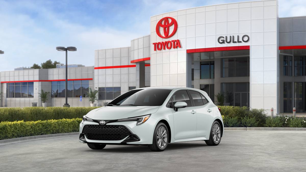2025 Toyota Corolla Hatchback SE — Hatchback — 10 mi — Conroe, TX