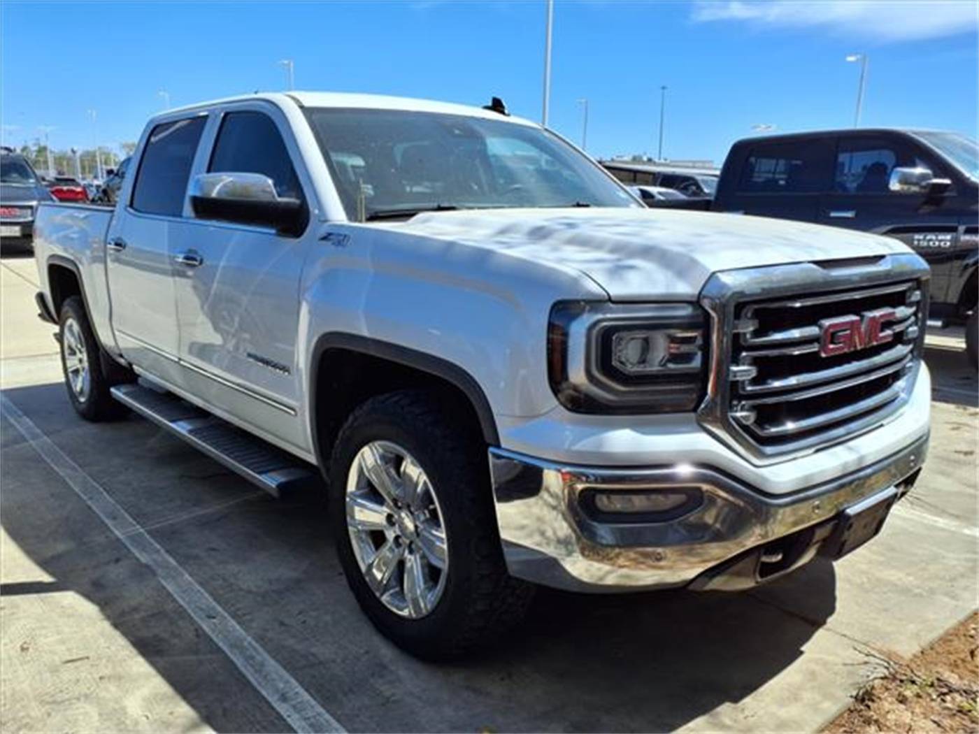 2017 GMC Sierra 1500 SLT — Pickup Truck — 184,653 mi — Conroe, TX