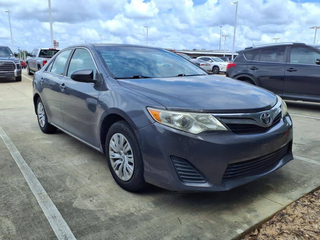 2013 Toyota Camry LE — Sedan — 151,984 mi — Conroe, TX