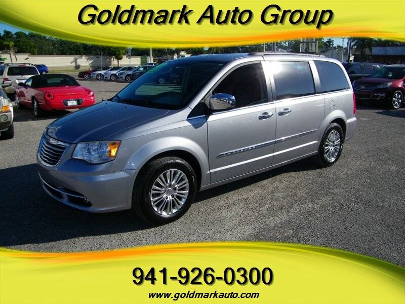 2013 Chrysler Town & Country Touring-L — Minivan — 95,379 mi — Sarasota, FL