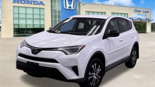 2018 Toyota RAV4 LE — SUV — 111,164 mi — League City, TX
