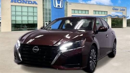 2023 Nissan Altima SV — Sedan — 52,071 mi — League City, TX