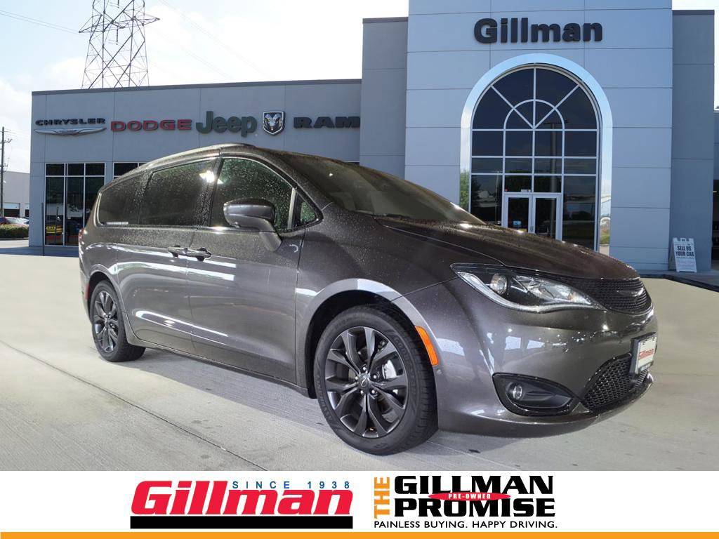 2018 Chrysler Pacifica Touring L Plus — Minivan — 61,000 mi — Houston, TX