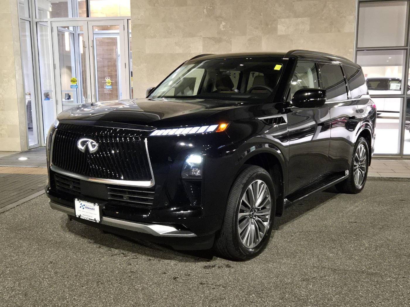 2026 Infiniti QX80 Luxe