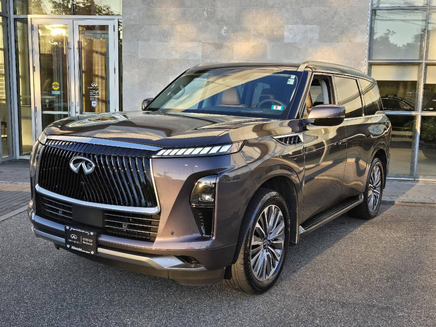 2025 INFINITI QX80 LUXE — SUV — 8,072 mi — Nashua, NH
