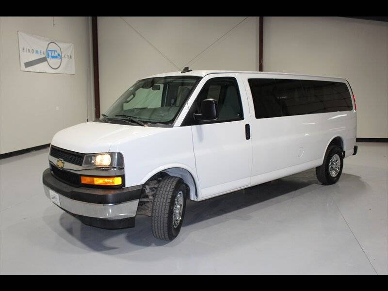 2020 Chevrolet Express Passenger LT — Passenger Van — 84,611 mi — Euless, TX