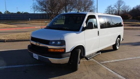 2022 Chevrolet Express Passenger LT — Passenger Van — 33,433 mi — Euless, TX