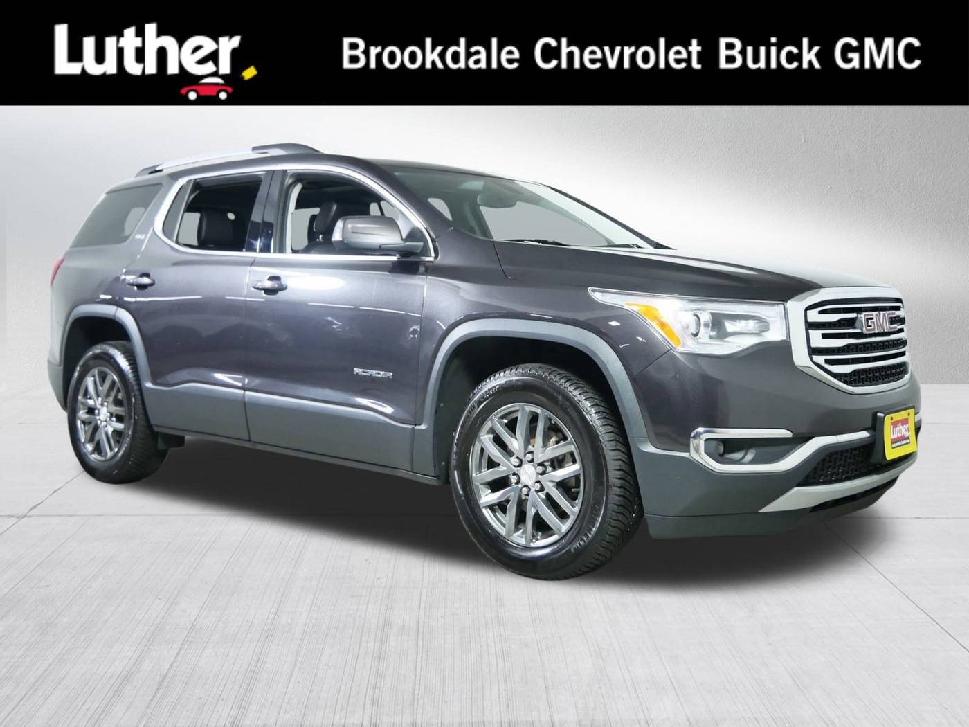 2017 GMC Acadia SLT — SUV — 131,573 mi — Brooklyn Center, MN