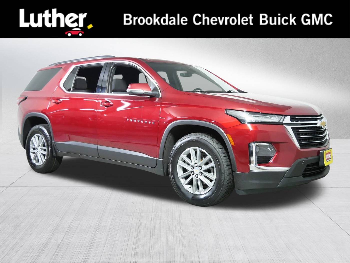 2023 Chevrolet Traverse LT Cloth — SUV — 23,997 mi — Brooklyn Center, MN