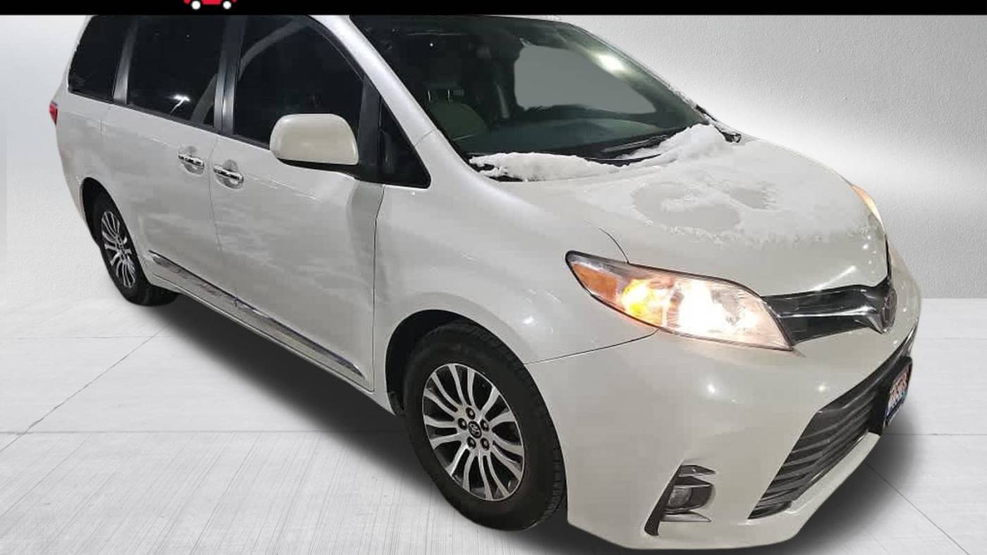 2018 Toyota Sienna XLE Premium — Minivan — 102,078 mi — Brooklyn Center, MN