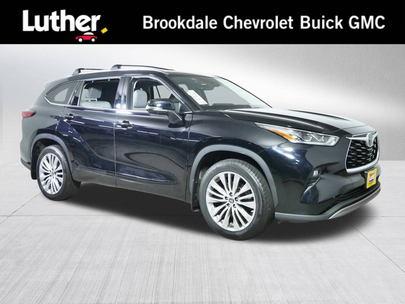 2022 Toyota Highlander Platinum — SUV — 32,031 mi — Brooklyn Center, MN