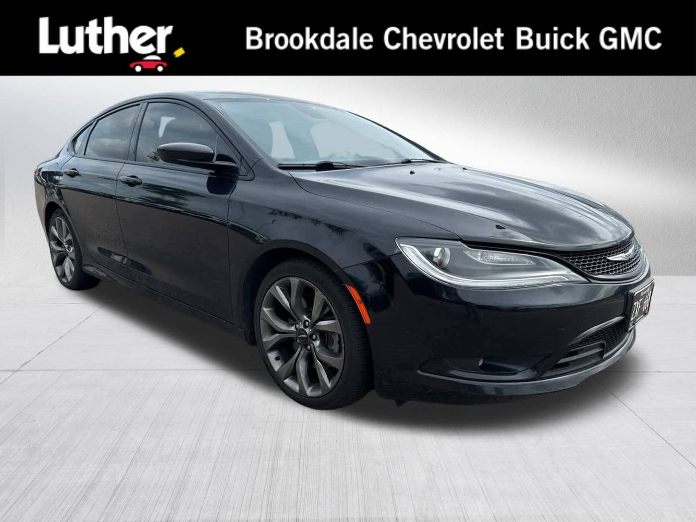 2016 Chrysler 200 S — Sedan — 137,959 mi — Brooklyn Center, MN