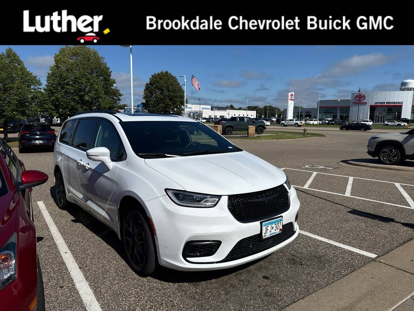 2022 Chrysler Pacifica Limited — Minivan — 43,286 mi — Brooklyn Center, MN