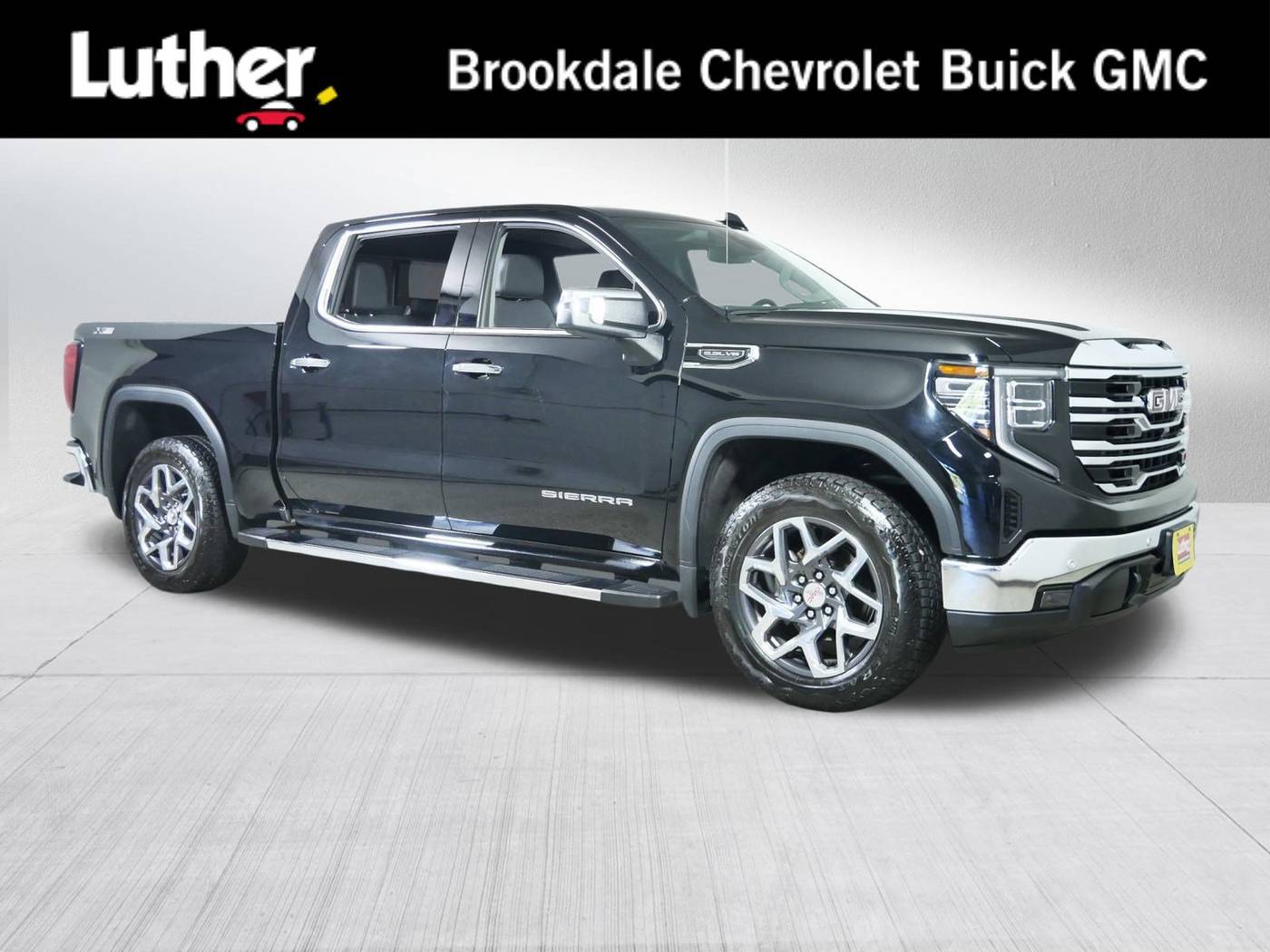 2024 GMC Sierra 1500 SLT — Pickup Truck — 15,157 mi — Brooklyn Center, MN