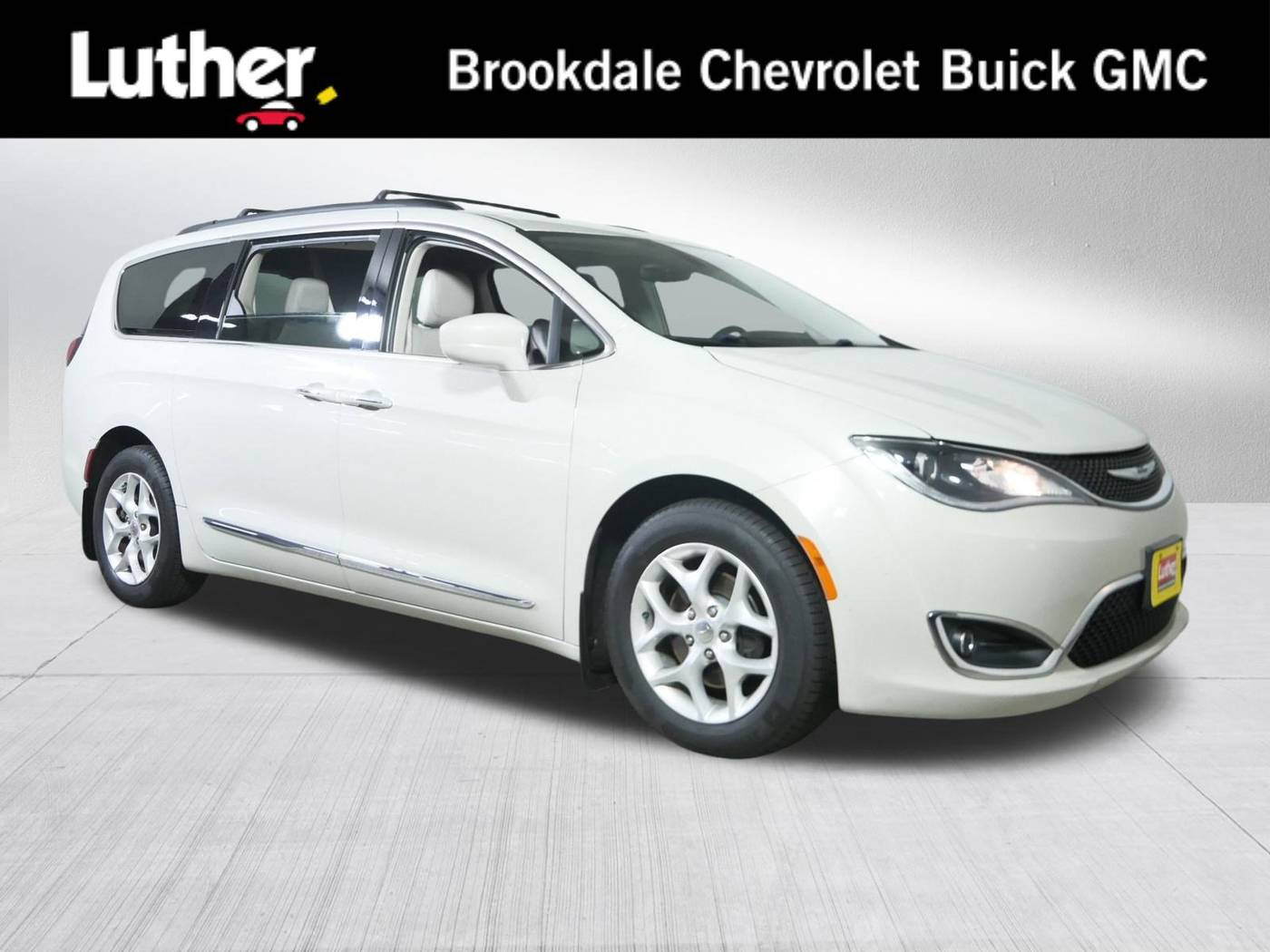 2017 Chrysler Pacifica Touring L — Minivan — 91,535 mi — Brooklyn Center, MN