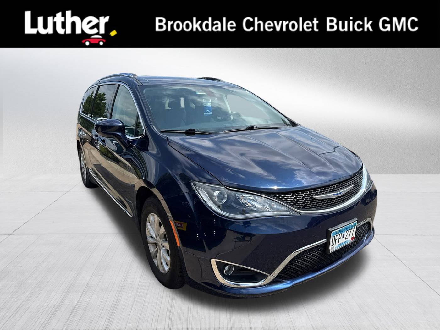 2019 Chrysler Pacifica Touring L — Minivan — 57,735 mi — Brooklyn Center, MN